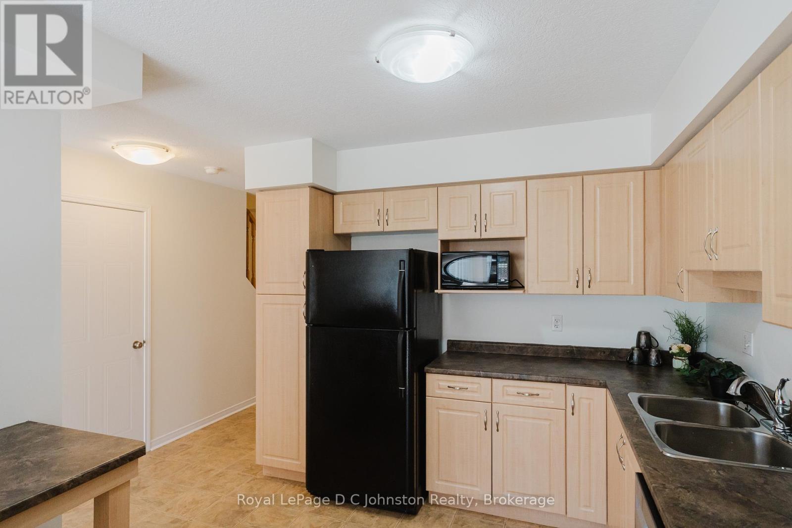 












94 - 409 JOSEPH STREET

,
Saugeen Shores,




Ontario
N0H2C2

