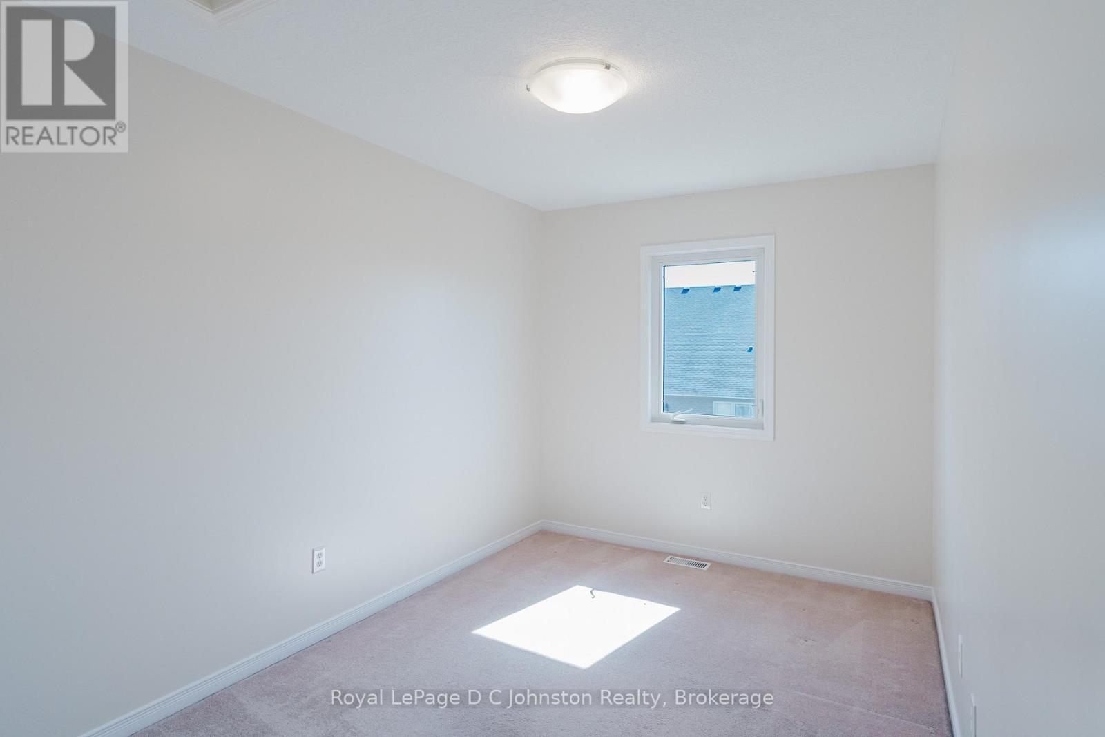 












94 - 409 JOSEPH STREET

,
Saugeen Shores,




Ontario
N0H2C2

