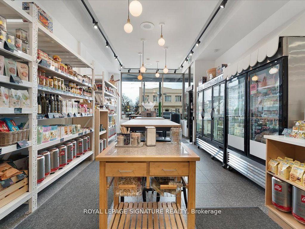 









1700


St Clair

Avenue West,
Toronto,




ON
M6N 1J1

