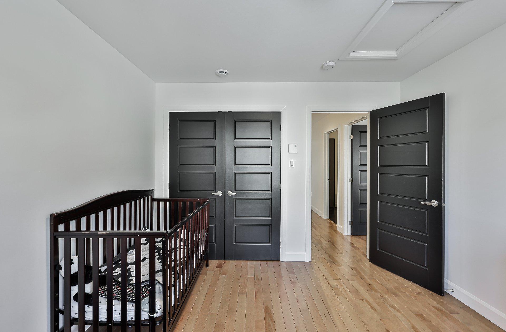 









372


Rue du Tonnelier

,
Saint-Jérôme,




QC
J7Y0R4

