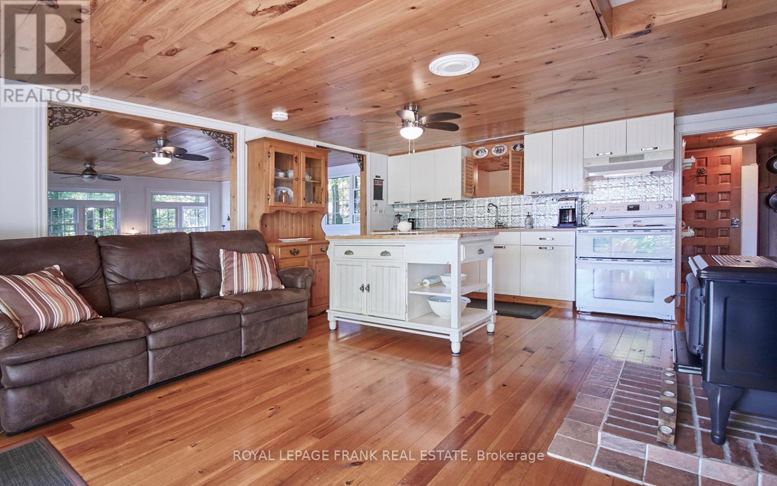 












2A WHITE ISLAND

,
Alnwick/Haldimand,




Ontario
K0K2X0

