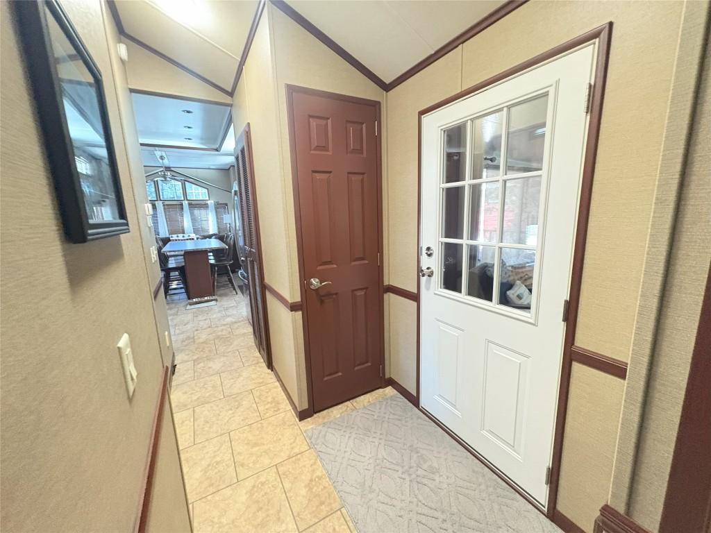 









5478


93/95

Highway, 19,
Fairmont Hot Springs,







BC
V0B 1L1

