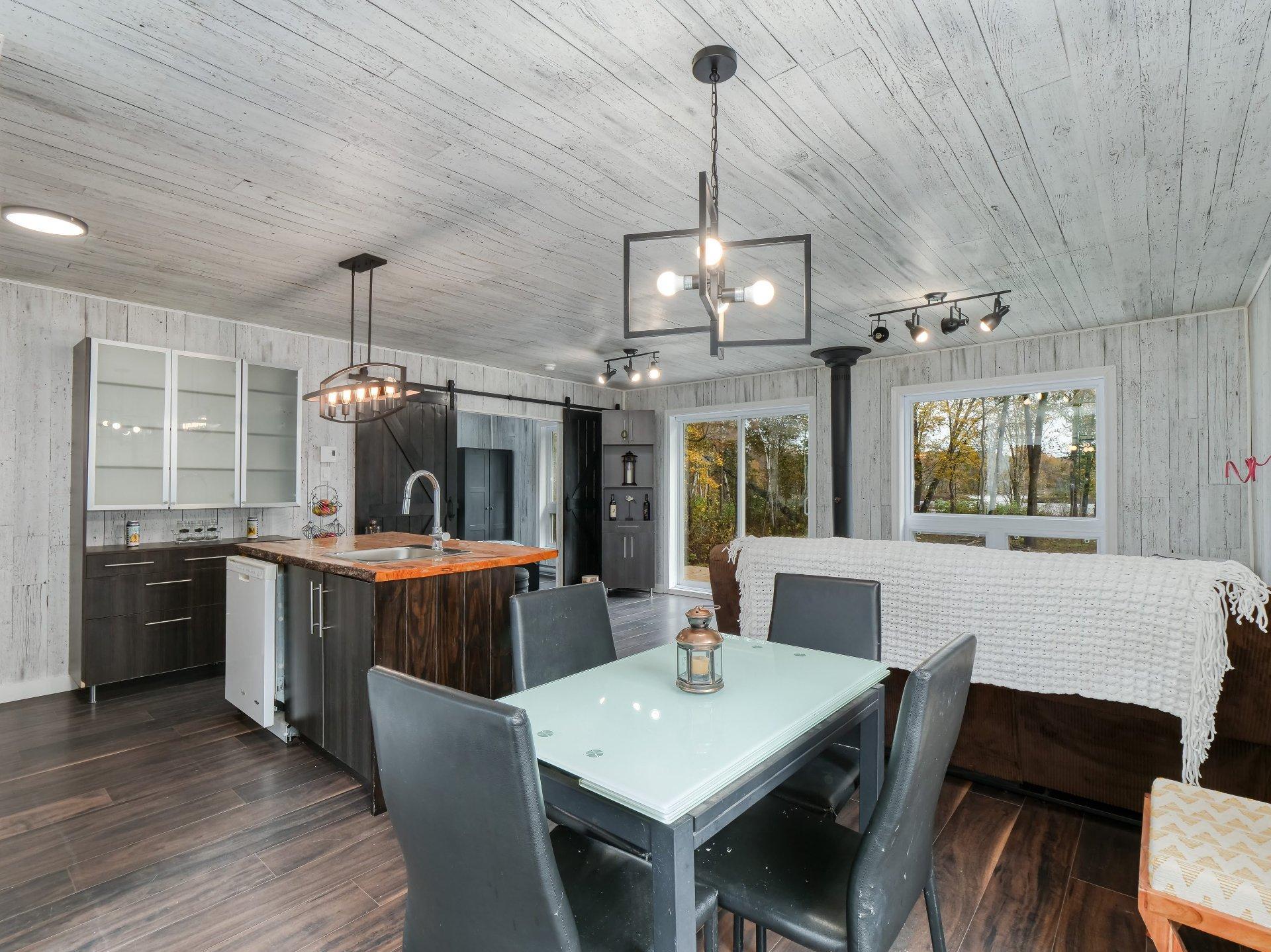 









19


Rue Paul

,
Saint-Jean-de-Matha,




QC
J0K2S0

