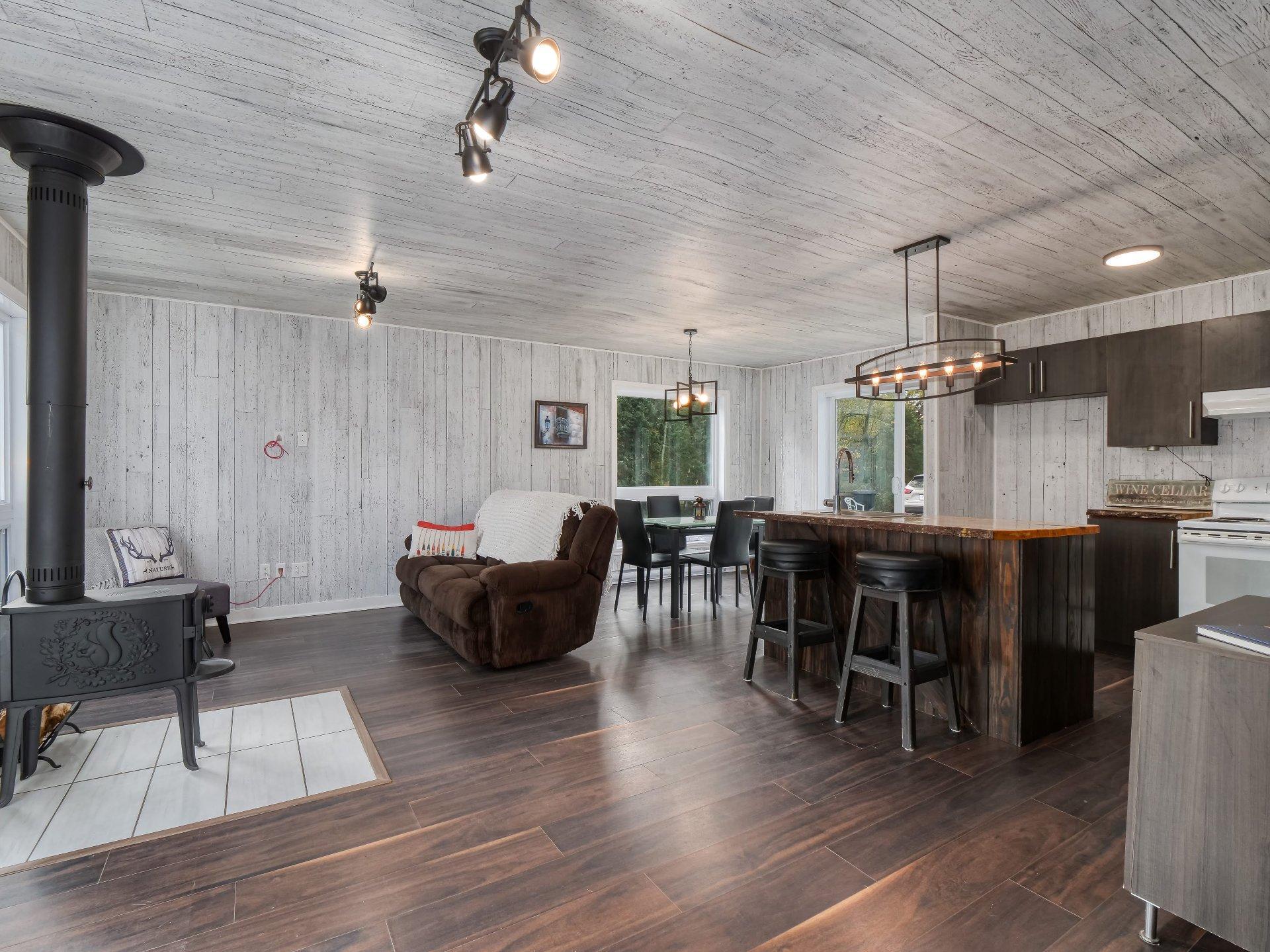 









19


Rue Paul

,
Saint-Jean-de-Matha,




QC
J0K2S0

