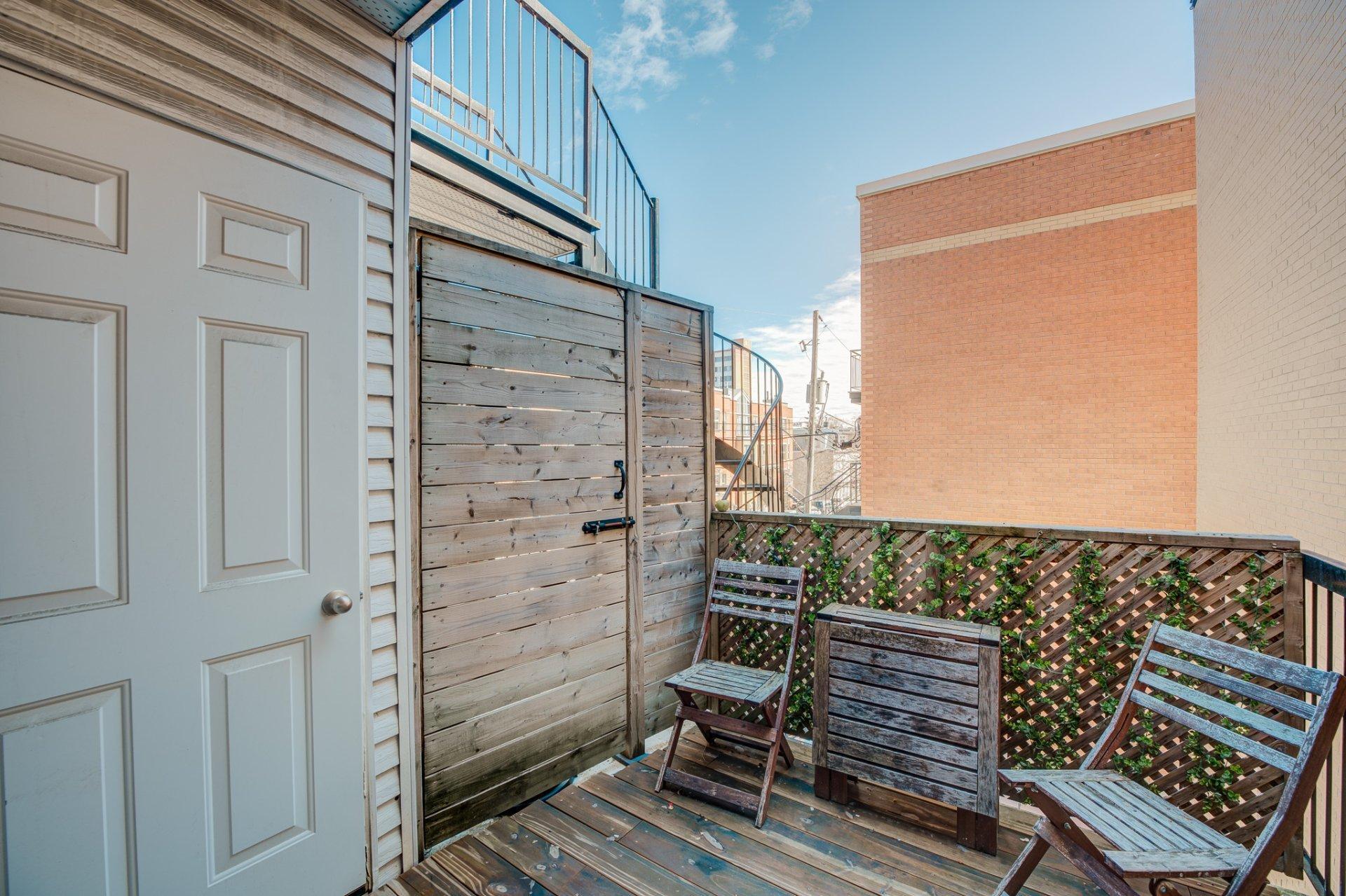 









192


Av. Laurier E.

,
Montréal (Le Plateau-Mont-Royal),




QC
H2T1E9

