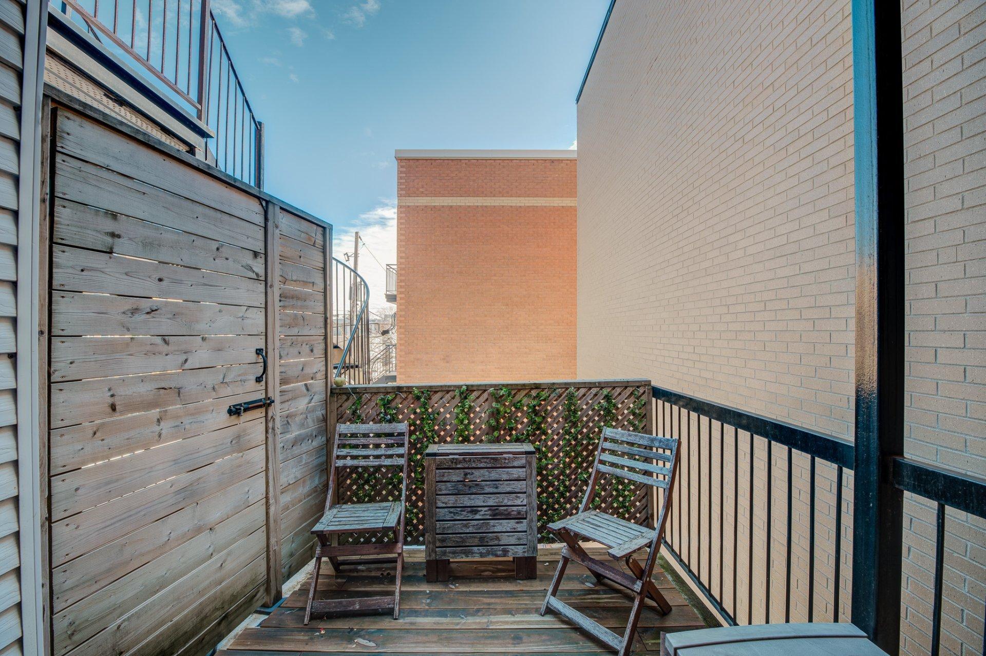 









192


Av. Laurier E.

,
Montréal (Le Plateau-Mont-Royal),




QC
H2T1E9

