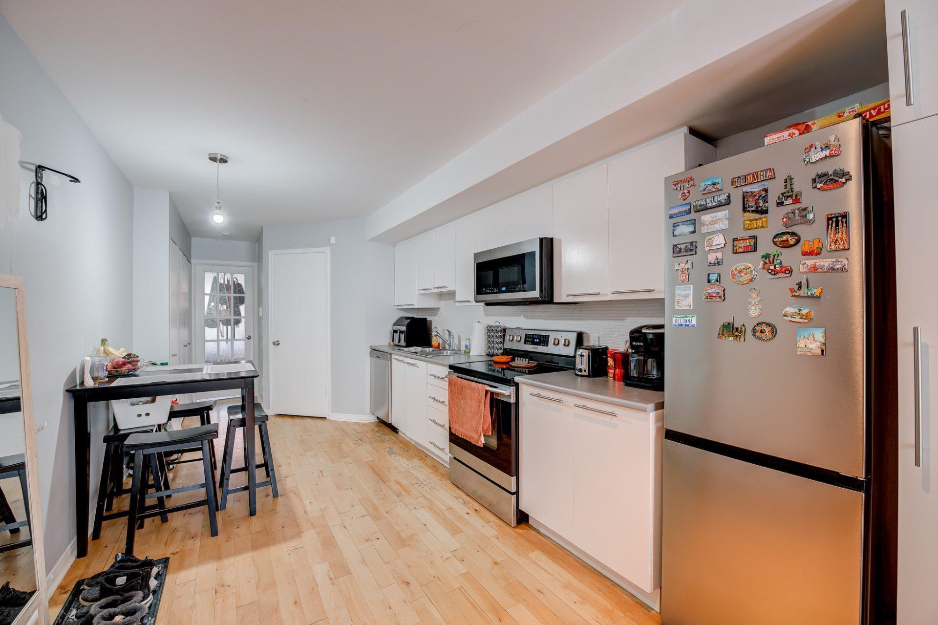 









192


Av. Laurier E.

,
Montréal (Le Plateau-Mont-Royal),




QC
H2T1E9


