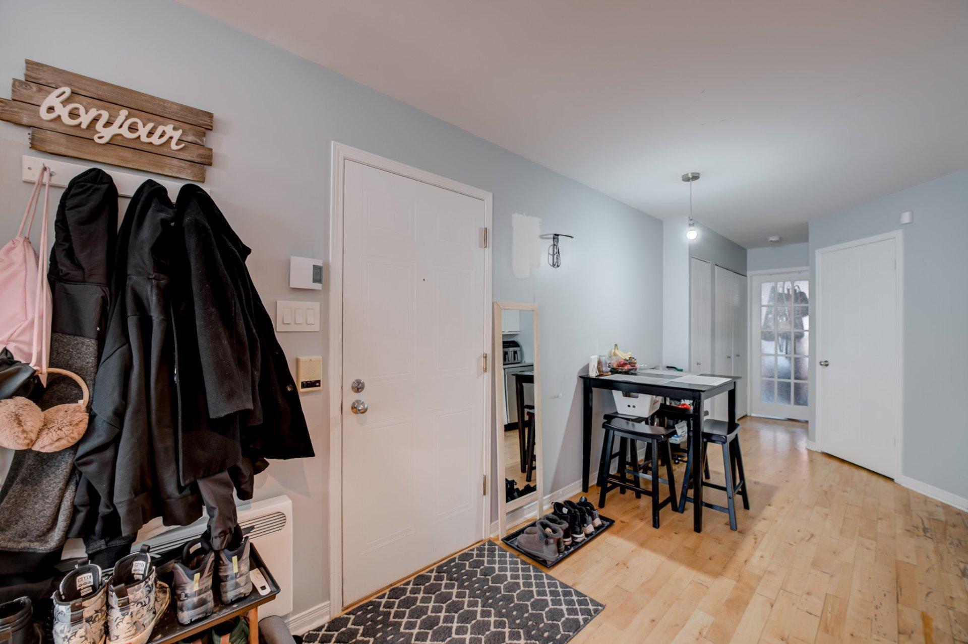 









192


Av. Laurier E.

,
Montréal (Le Plateau-Mont-Royal),




QC
H2T1E9

