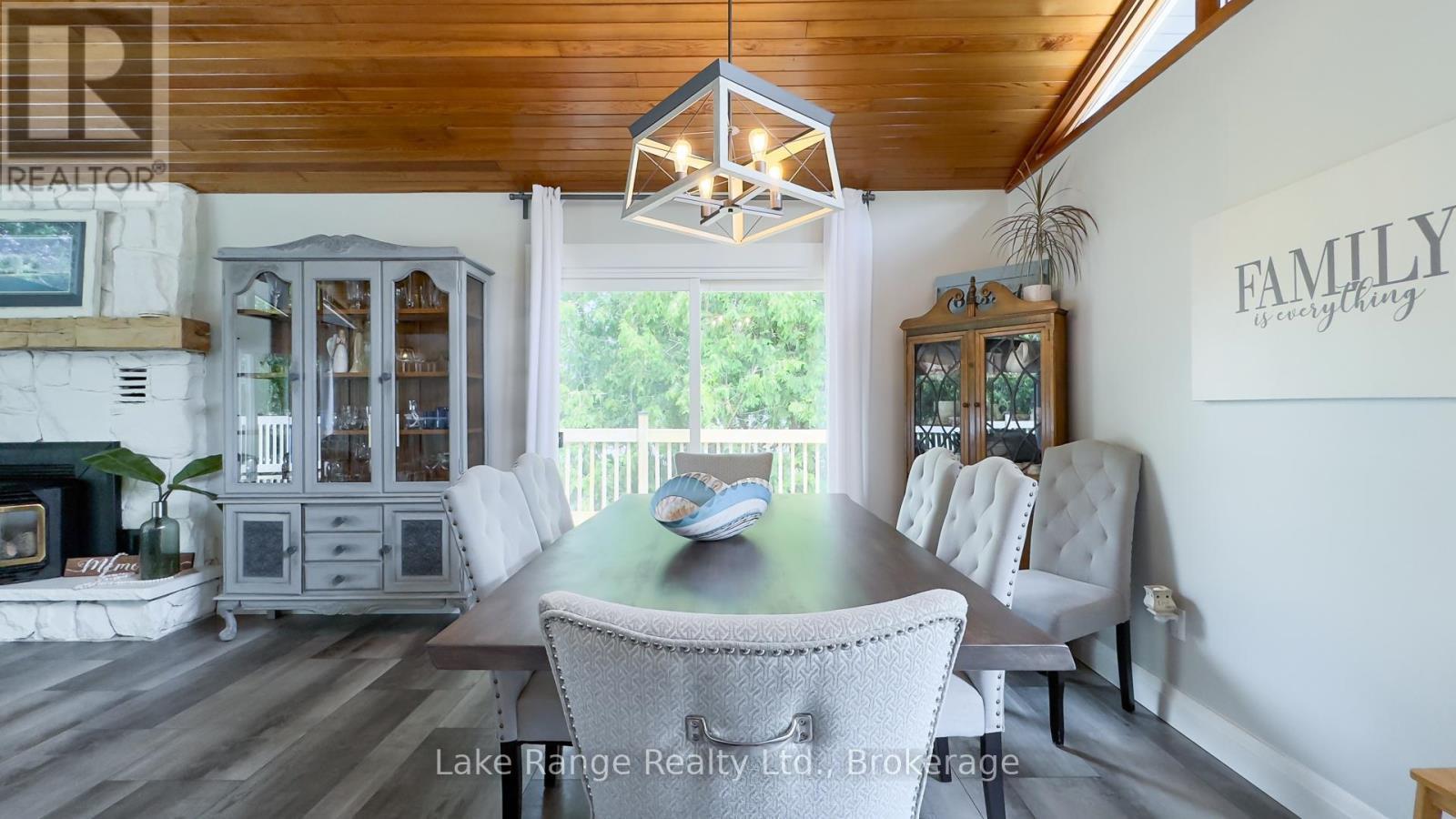 












202 BIRCHWOOD AVENUE

,
Kincardine,




Ontario
N0G2T0

