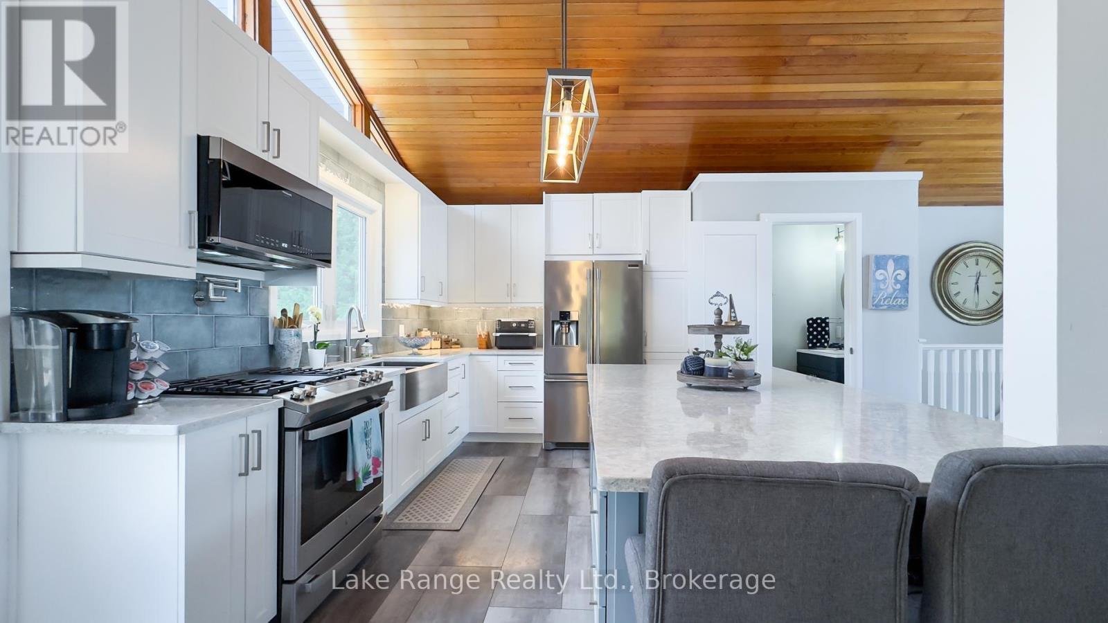 












202 BIRCHWOOD AVENUE

,
Kincardine,




Ontario
N0G2T0

