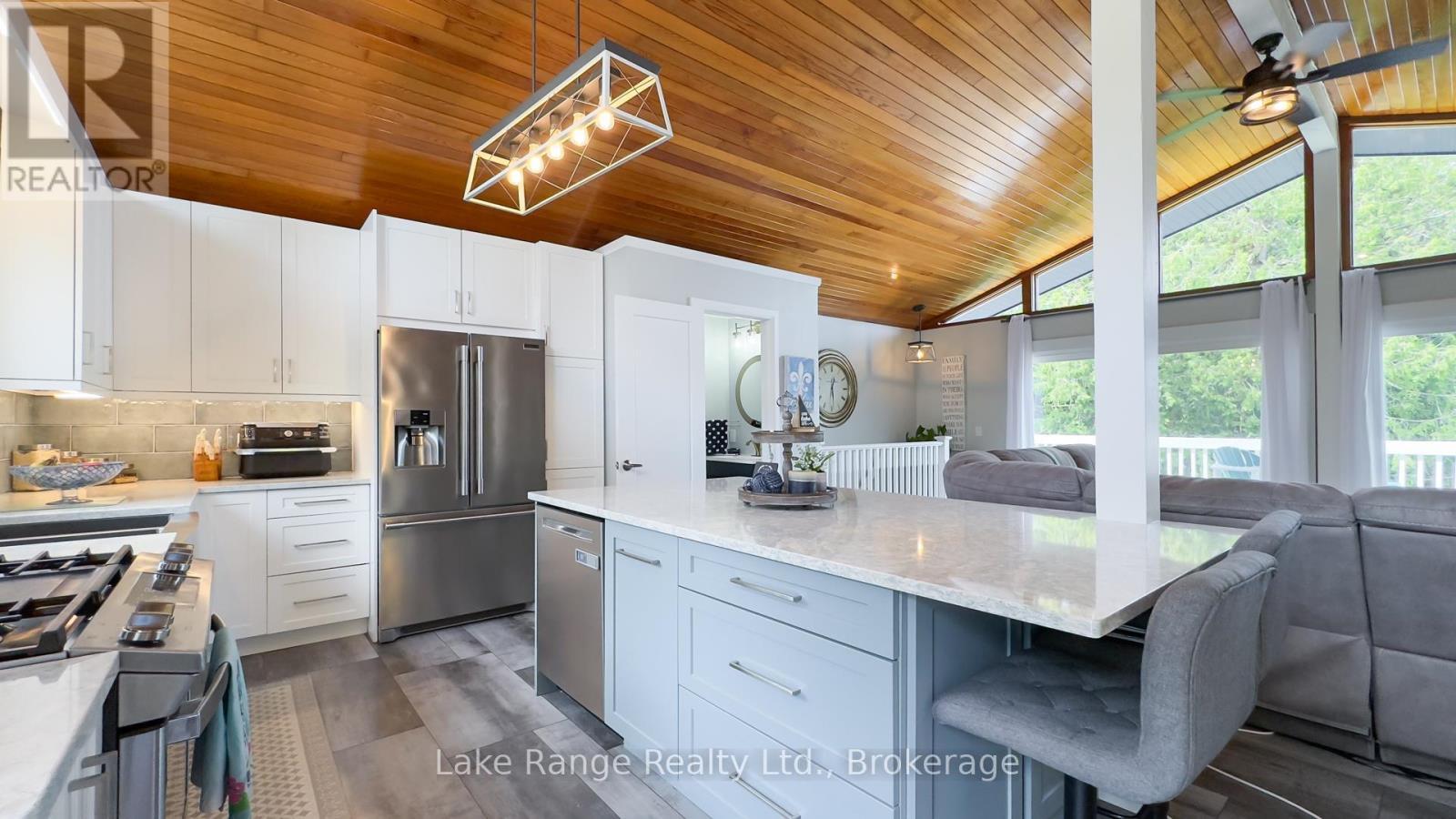 












202 BIRCHWOOD AVENUE

,
Kincardine,




Ontario
N0G2T0

