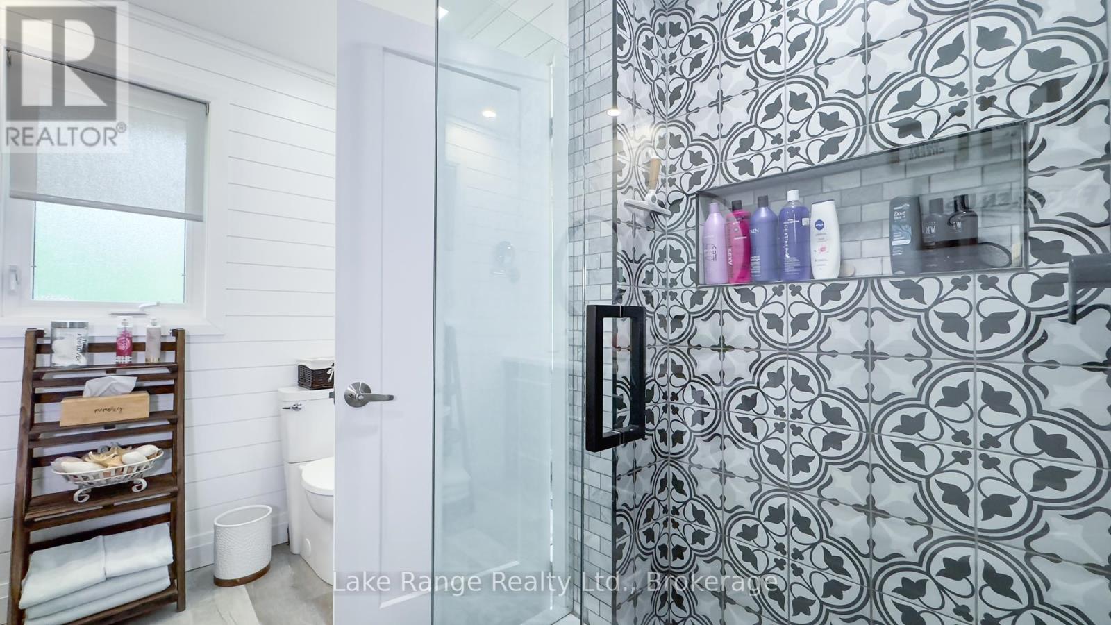 












202 BIRCHWOOD AVENUE

,
Kincardine,




Ontario
N0G2T0

