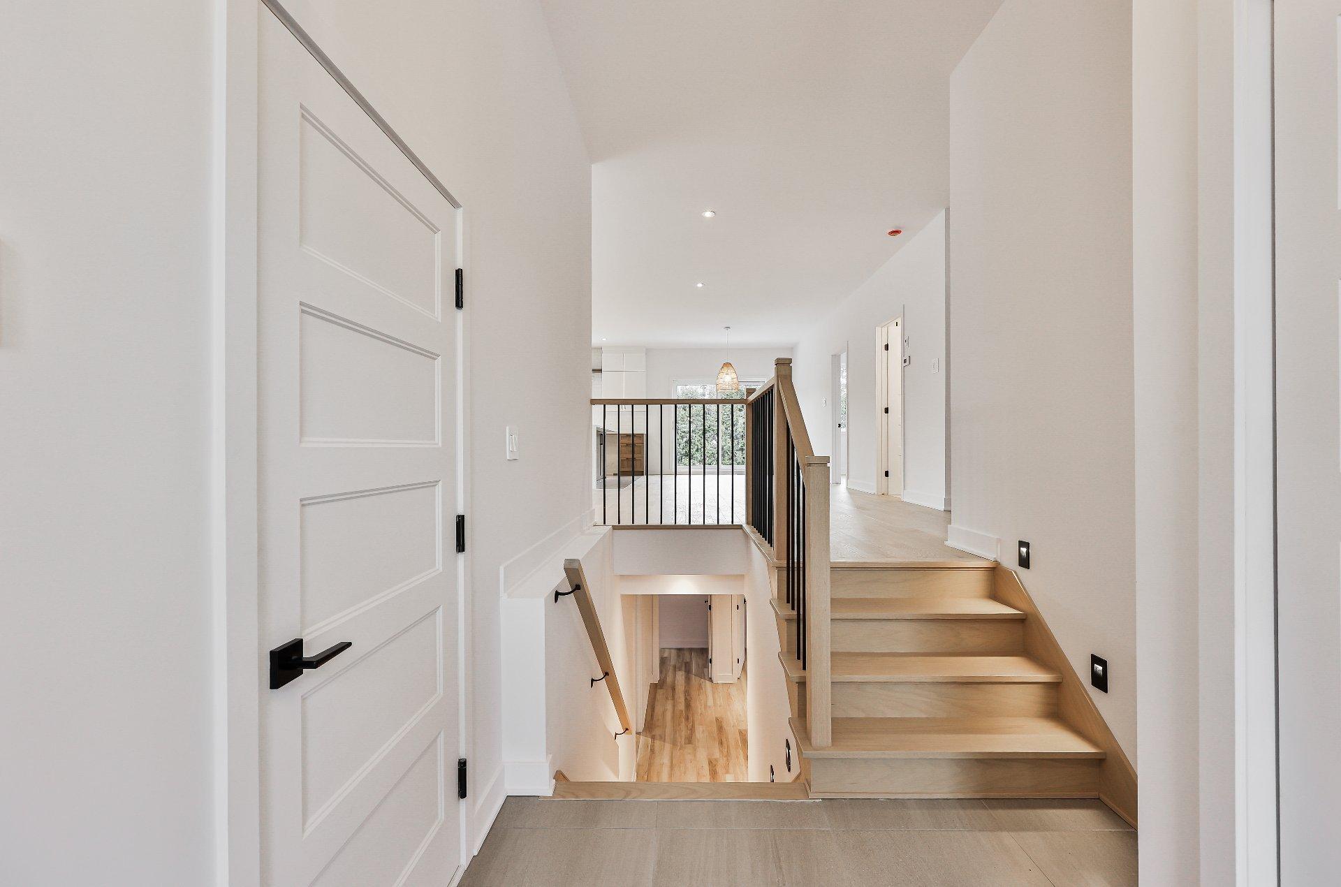 









1552


Rue des Érables

,
L'Assomption,




QC
J5W5M3

