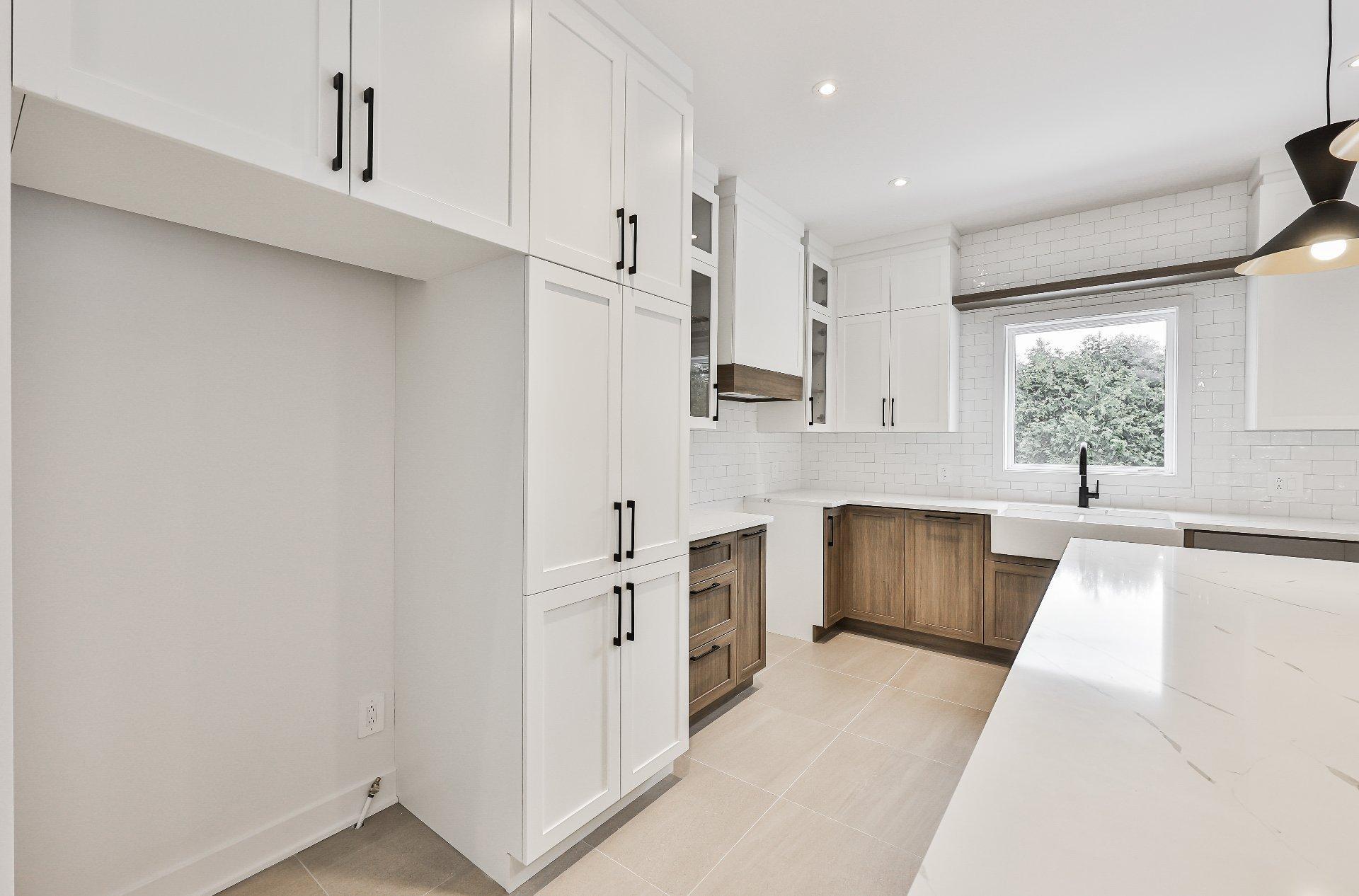









1552


Rue des Érables

,
L'Assomption,




QC
J5W5M3

