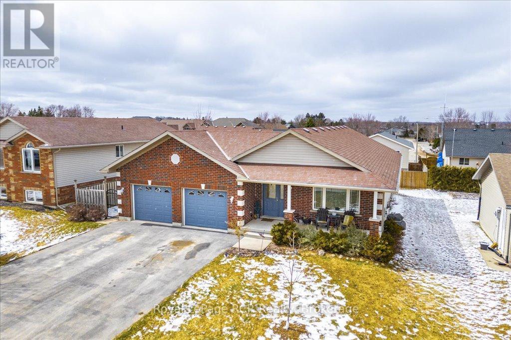 












675 ALBERT STREET

,
Wellington North (Mount Forest),




Ontario
N0G2L2


