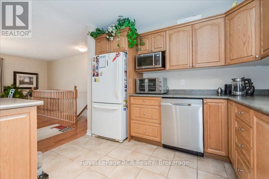 












675 ALBERT STREET

,
Wellington North (Mount Forest),




Ontario
N0G2L2


