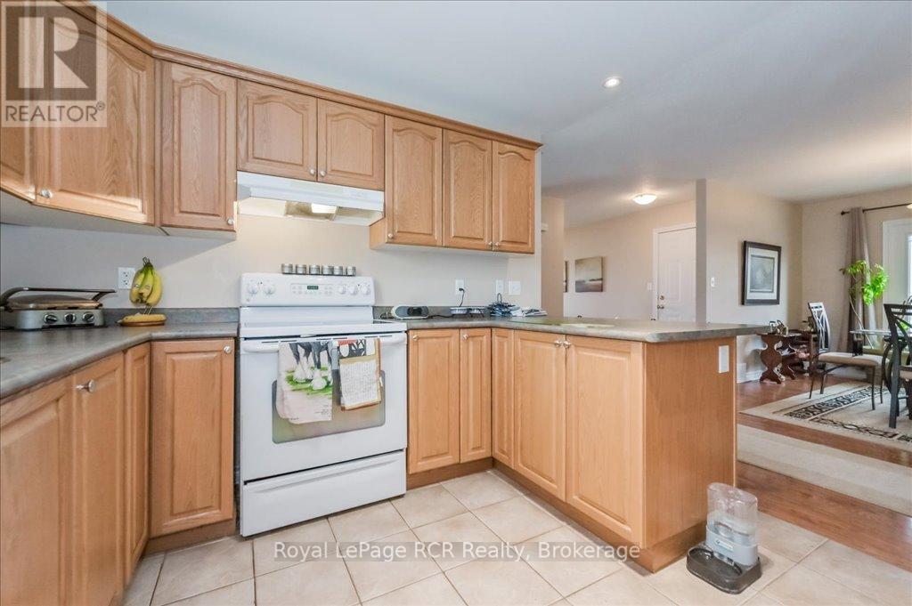 












675 ALBERT STREET

,
Wellington North (Mount Forest),




Ontario
N0G2L2

