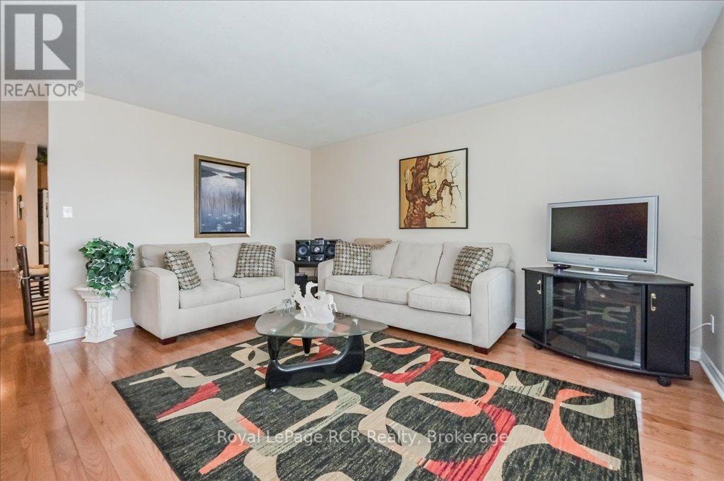 












675 ALBERT STREET

,
Wellington North (Mount Forest),




Ontario
N0G2L2

