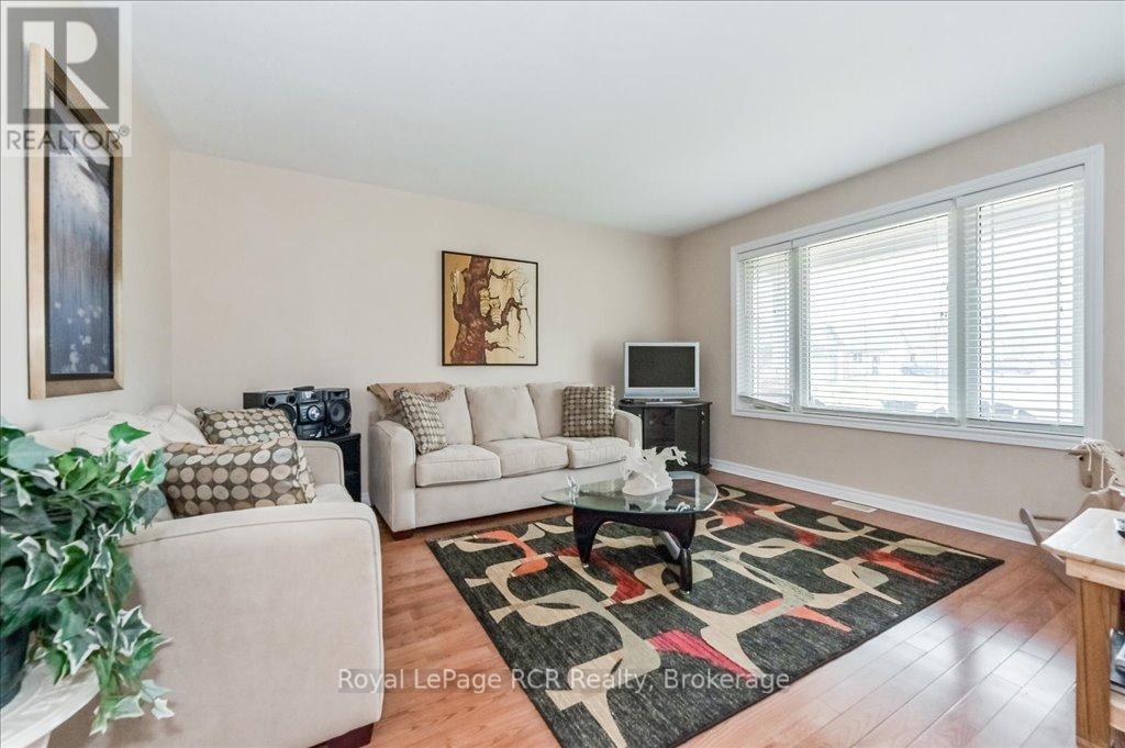












675 ALBERT STREET

,
Wellington North (Mount Forest),




Ontario
N0G2L2

