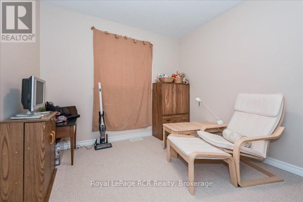 












675 ALBERT STREET

,
Wellington North (Mount Forest),




Ontario
N0G2L2

