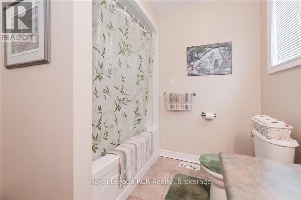 












675 ALBERT STREET

,
Wellington North (Mount Forest),




Ontario
N0G2L2

