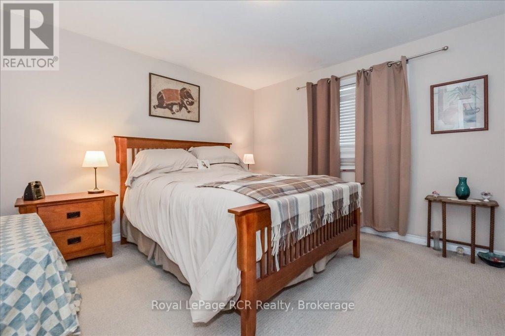 












675 ALBERT STREET

,
Wellington North (Mount Forest),




Ontario
N0G2L2

