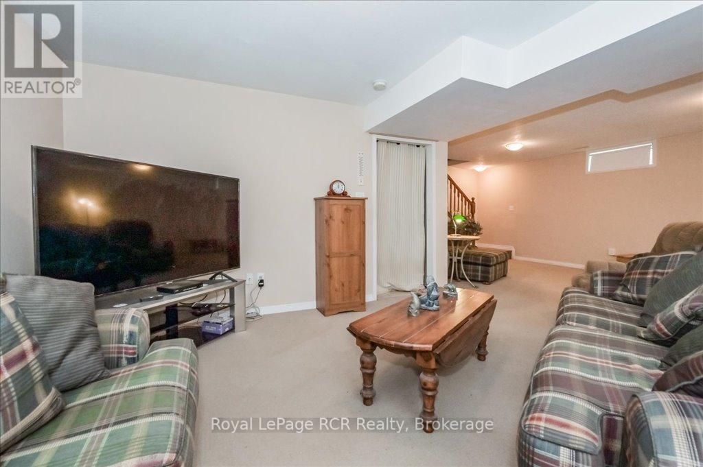 












675 ALBERT STREET

,
Wellington North (Mount Forest),




Ontario
N0G2L2

