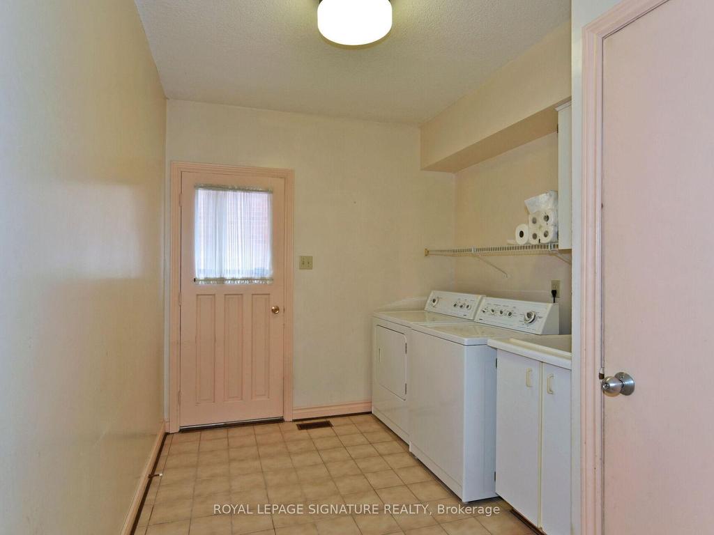 









65


Long Island

Crescent,
Markham,




ON
L3P 7M1

