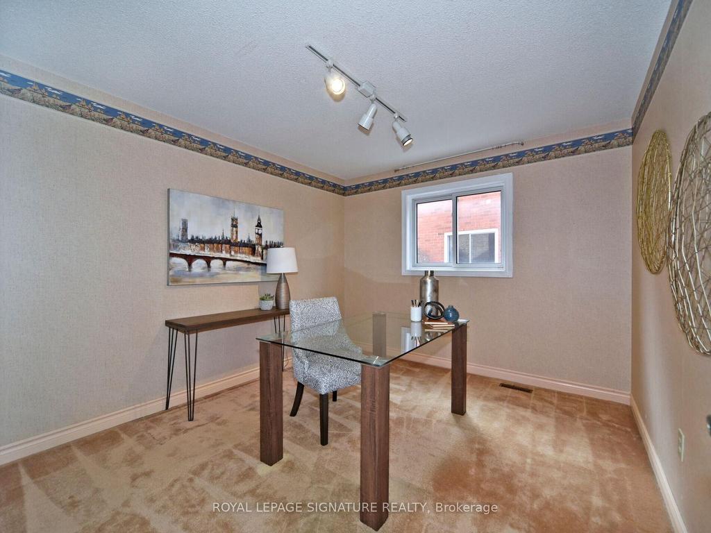 









65


Long Island

Crescent,
Markham,




ON
L3P 7M1

