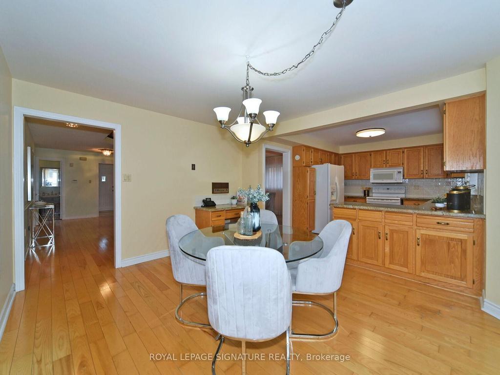 









65


Long Island

Crescent,
Markham,




ON
L3P 7M1

