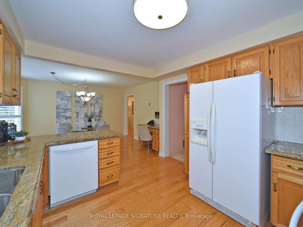 









65


Long Island

Crescent,
Markham,




ON
L3P 7M1


