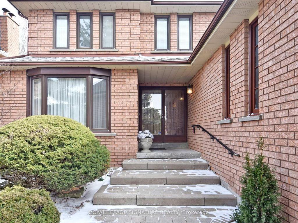 









65


Long Island

Crescent,
Markham,




ON
L3P 7M1

