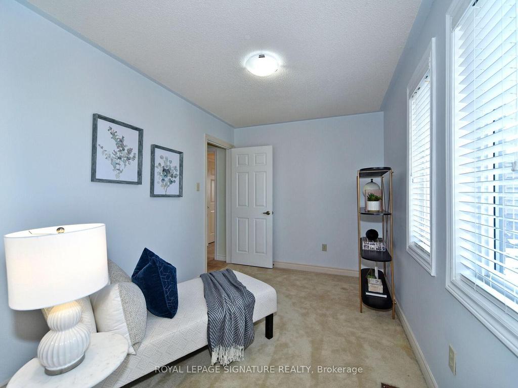 









65


Long Island

Crescent,
Markham,




ON
L3P 7M1

