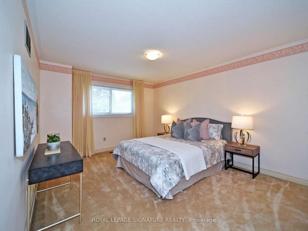 









65


Long Island

Crescent,
Markham,




ON
L3P 7M1


