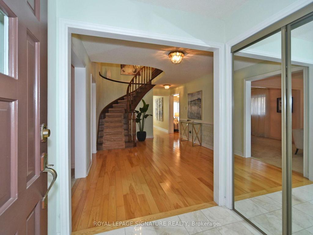 









65


Long Island

Crescent,
Markham,




ON
L3P 7M1

