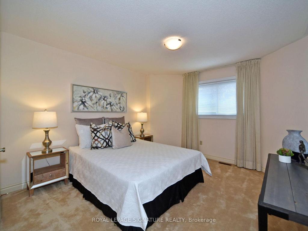 









65


Long Island

Crescent,
Markham,




ON
L3P 7M1


