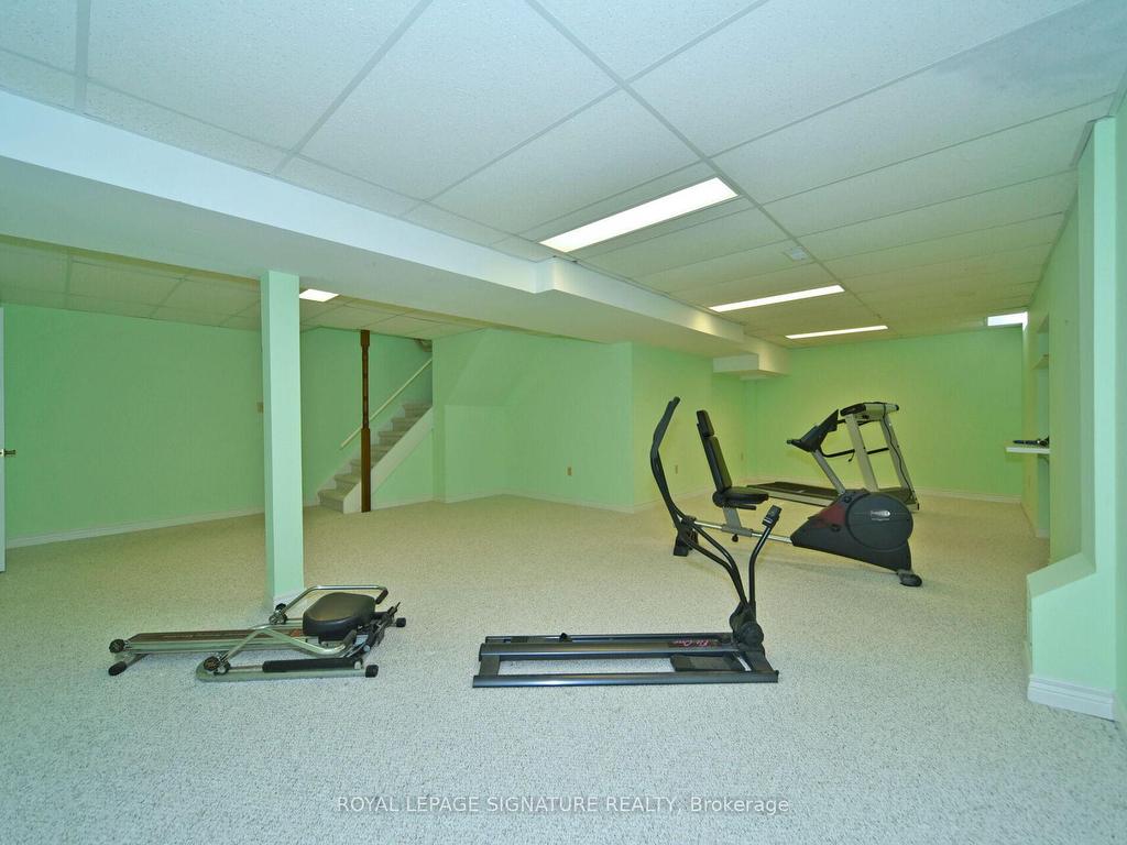









65


Long Island

Crescent,
Markham,




ON
L3P 7M1

