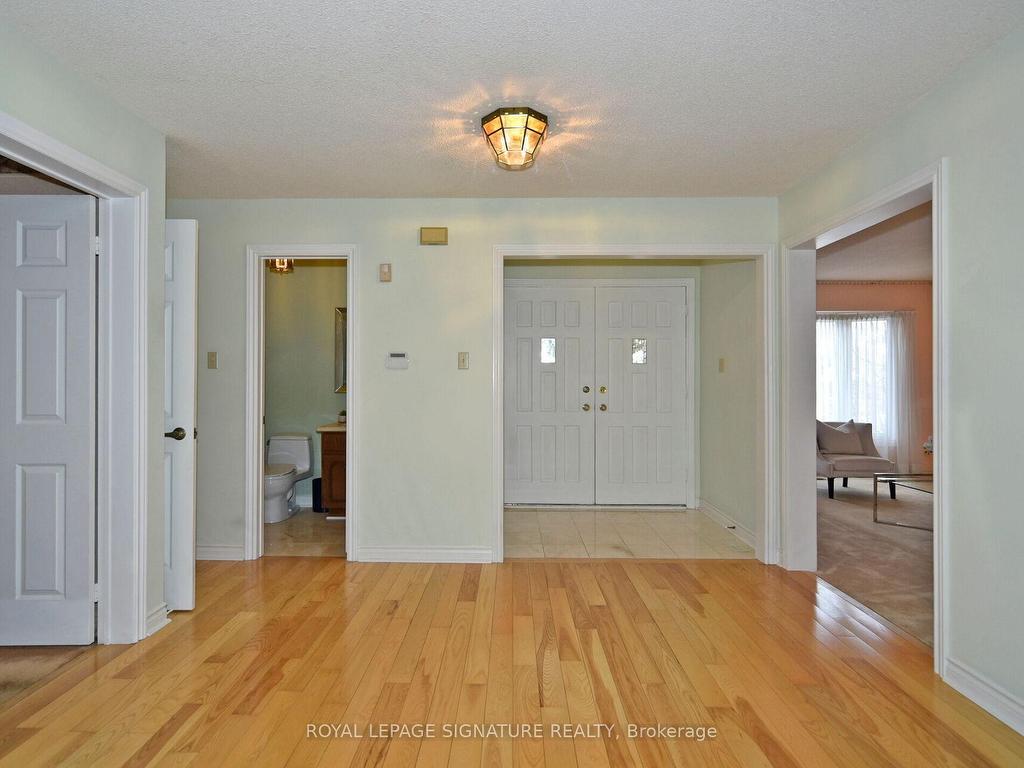 









65


Long Island

Crescent,
Markham,




ON
L3P 7M1

