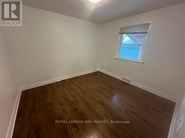 












MAIN ONLY - 51 MCMANN DRIVE

,
Thorold (Thorold Downtown),




Ontario
L2V2V6

