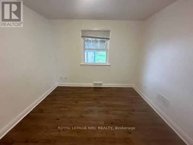 












MAIN ONLY - 51 MCMANN DRIVE

,
Thorold (Thorold Downtown),




Ontario
L2V2V6

