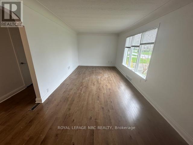 












MAIN ONLY - 51 MCMANN DRIVE

,
Thorold (Thorold Downtown),




Ontario
L2V2V6

