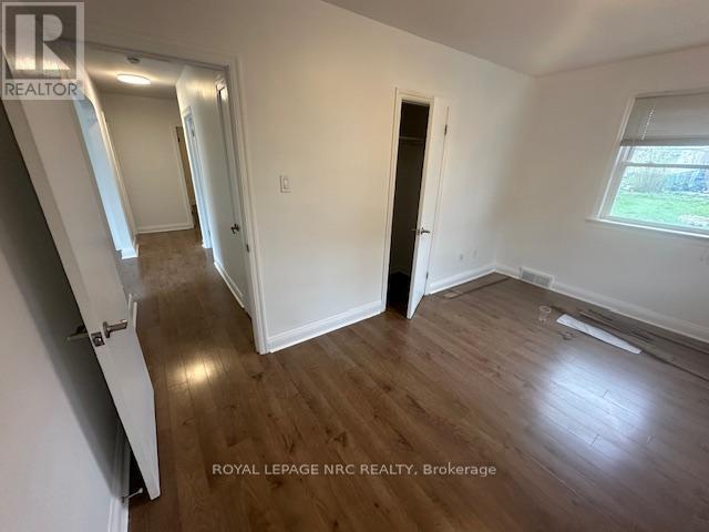 












MAIN ONLY - 51 MCMANN DRIVE

,
Thorold (Thorold Downtown),




Ontario
L2V2V6

