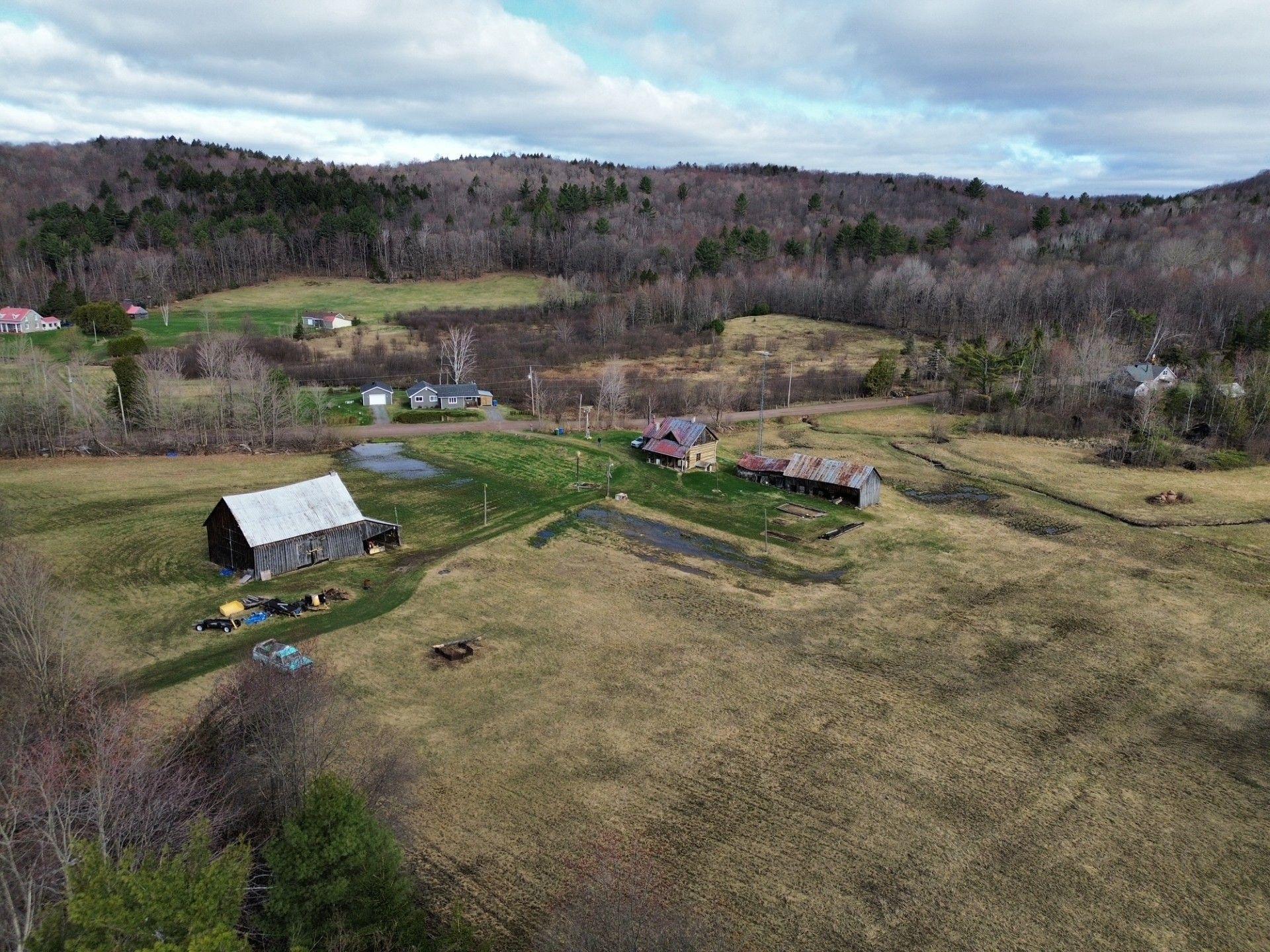 









241


Ch. Rawcliffe

,
Grenville-sur-la-Rouge,







QC
J0V1B0

