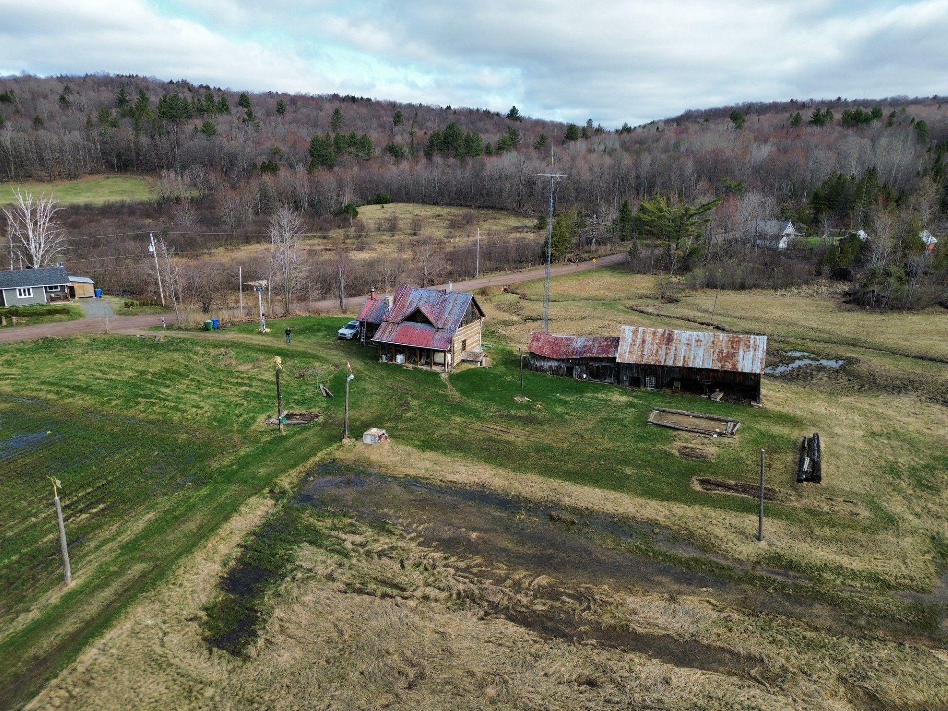 









241


Ch. Rawcliffe

,
Grenville-sur-la-Rouge,







QC
J0V1B0

