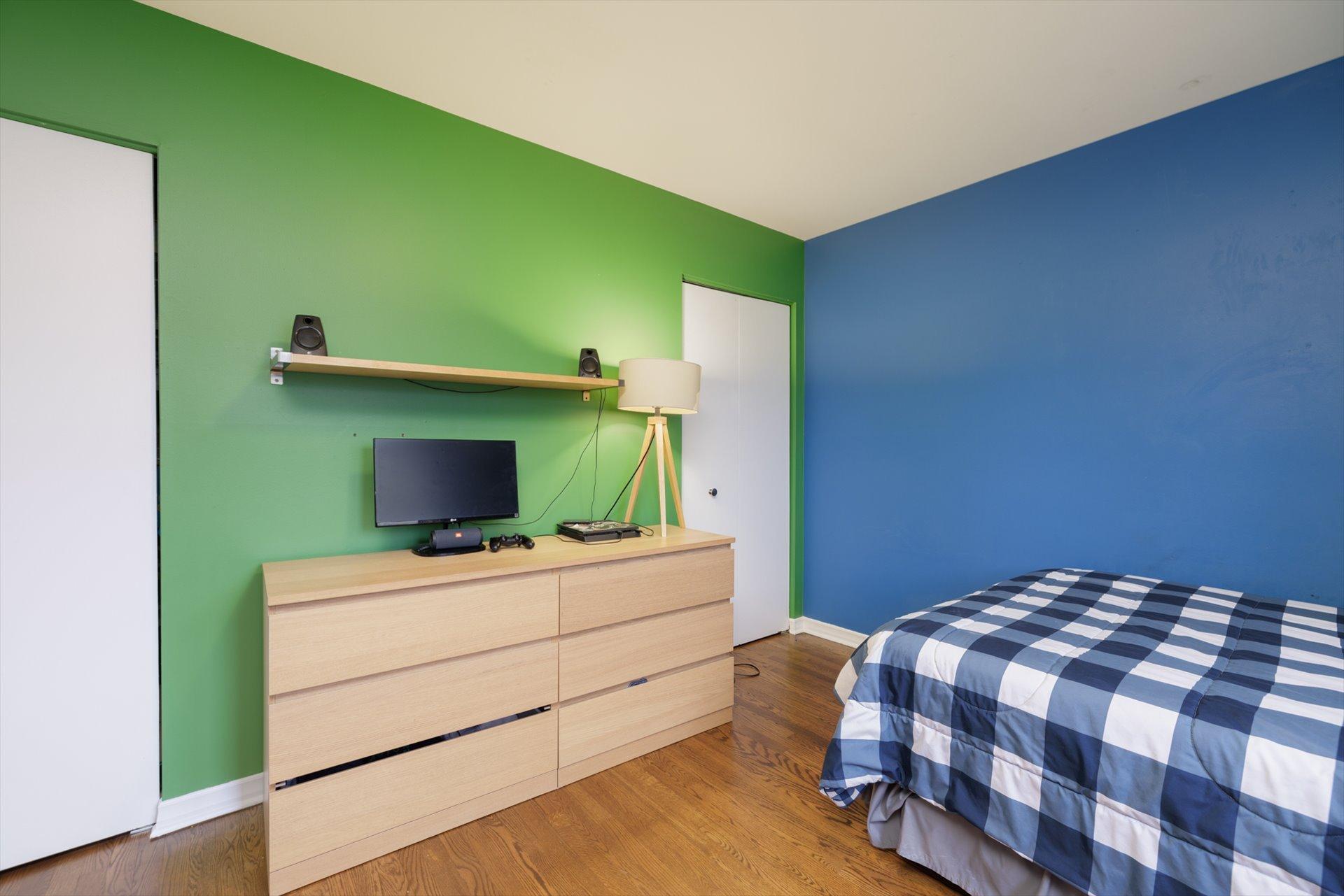 









226


Av. Loxley

,
Beaconsfield,




QC
H9W1L1

