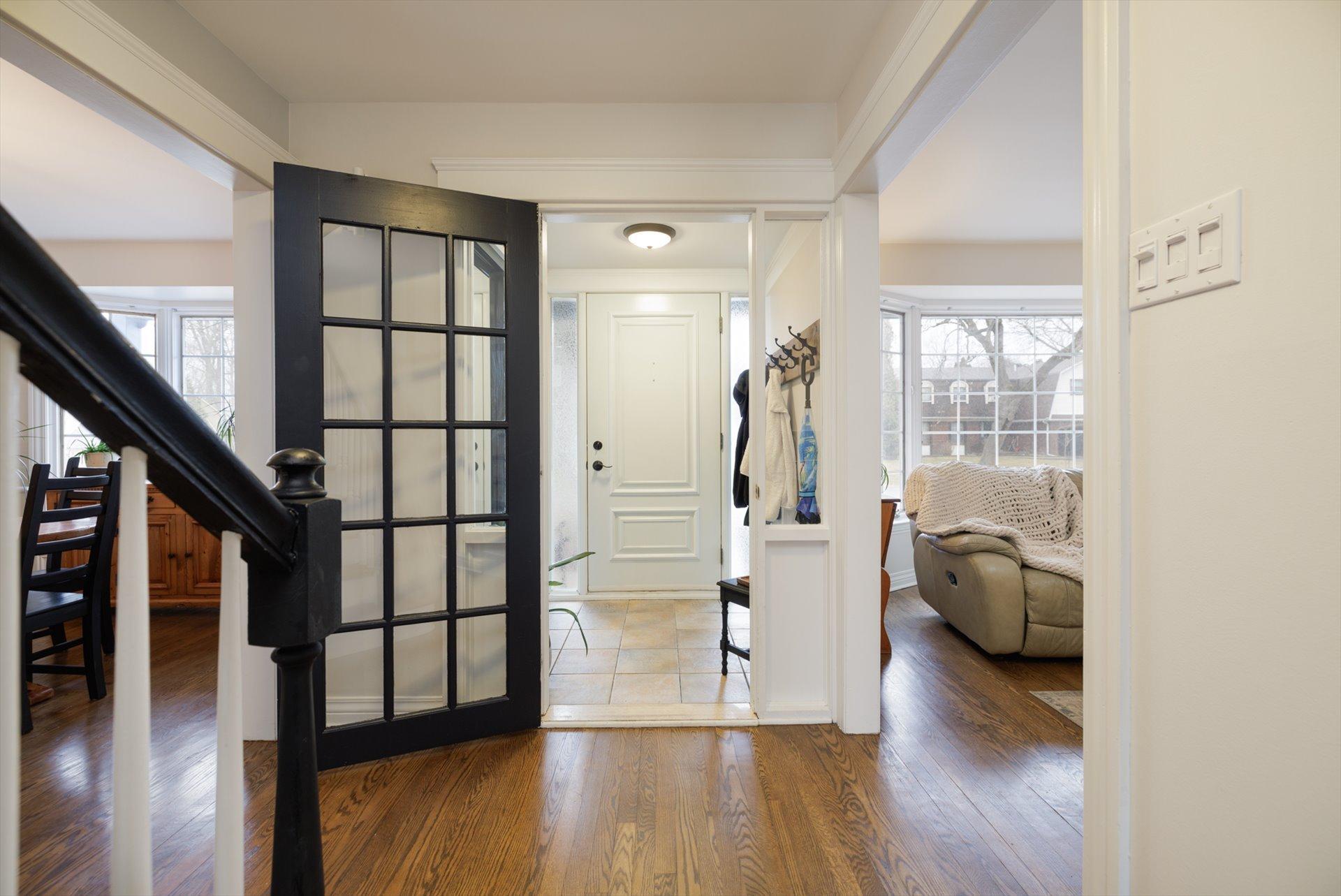 









226


Av. Loxley

,
Beaconsfield,




QC
H9W1L1

