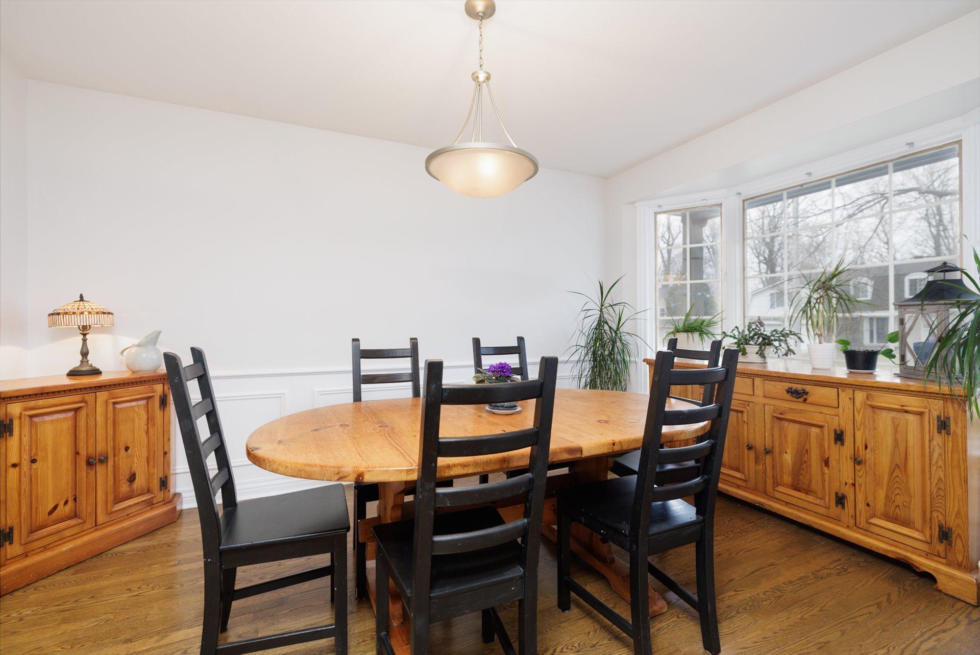 









226


Av. Loxley

,
Beaconsfield,




QC
H9W1L1

