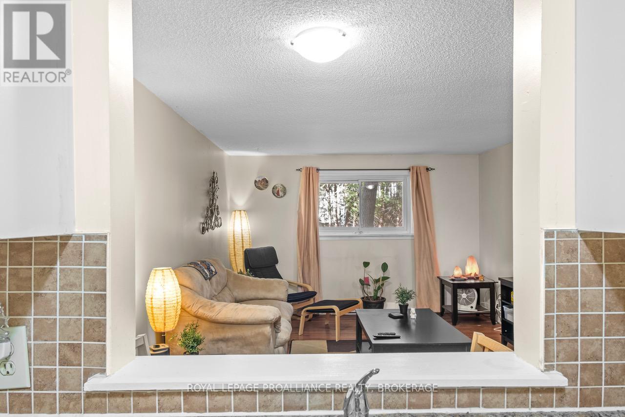 












114 - 580 ARMSTRONG ROAD

,
Kingston (East Gardiners Rd),




Ontario
K7M8M3

