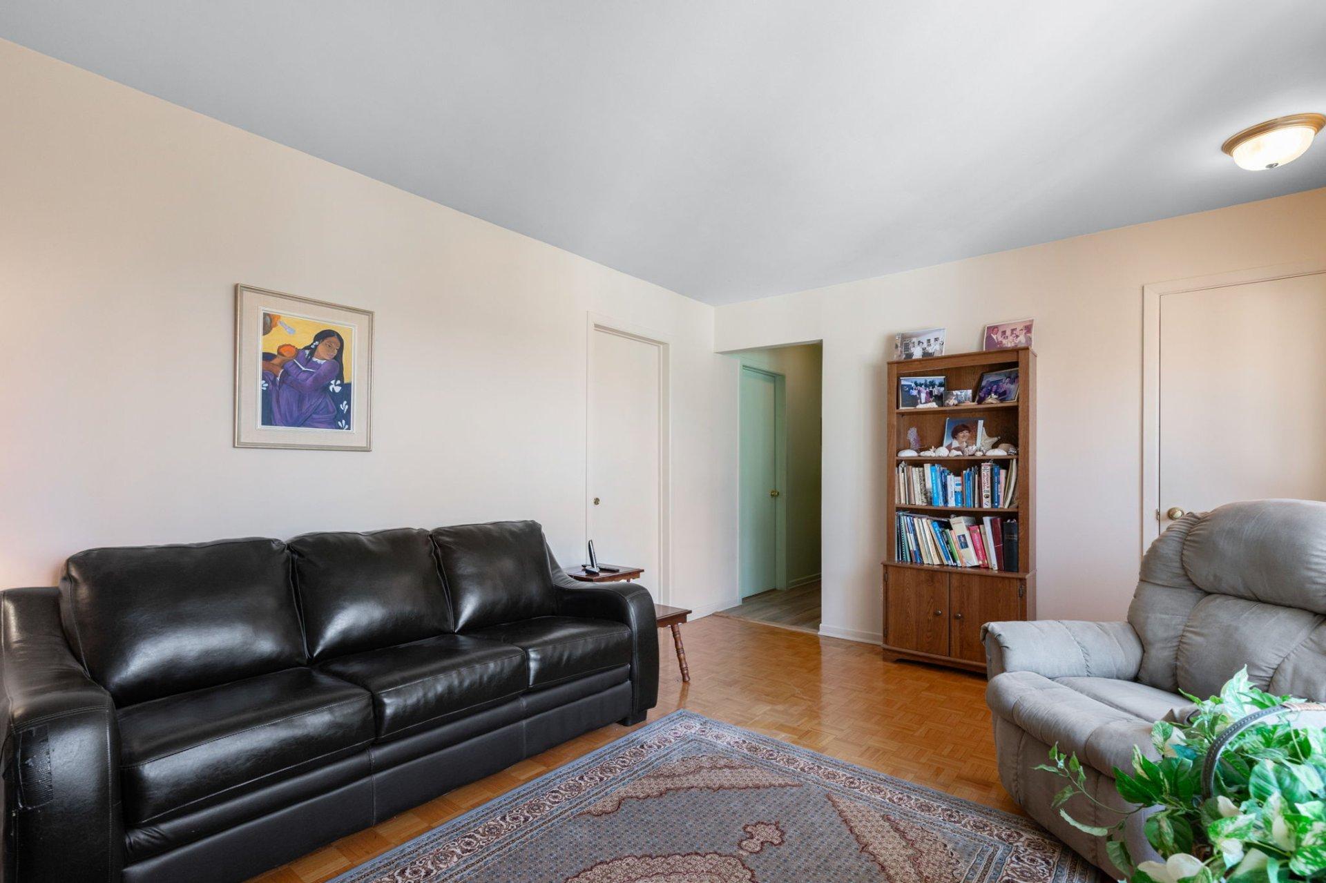 









2670


Crois. Anjou

,
Brossard,




QC
J4Z3B6

