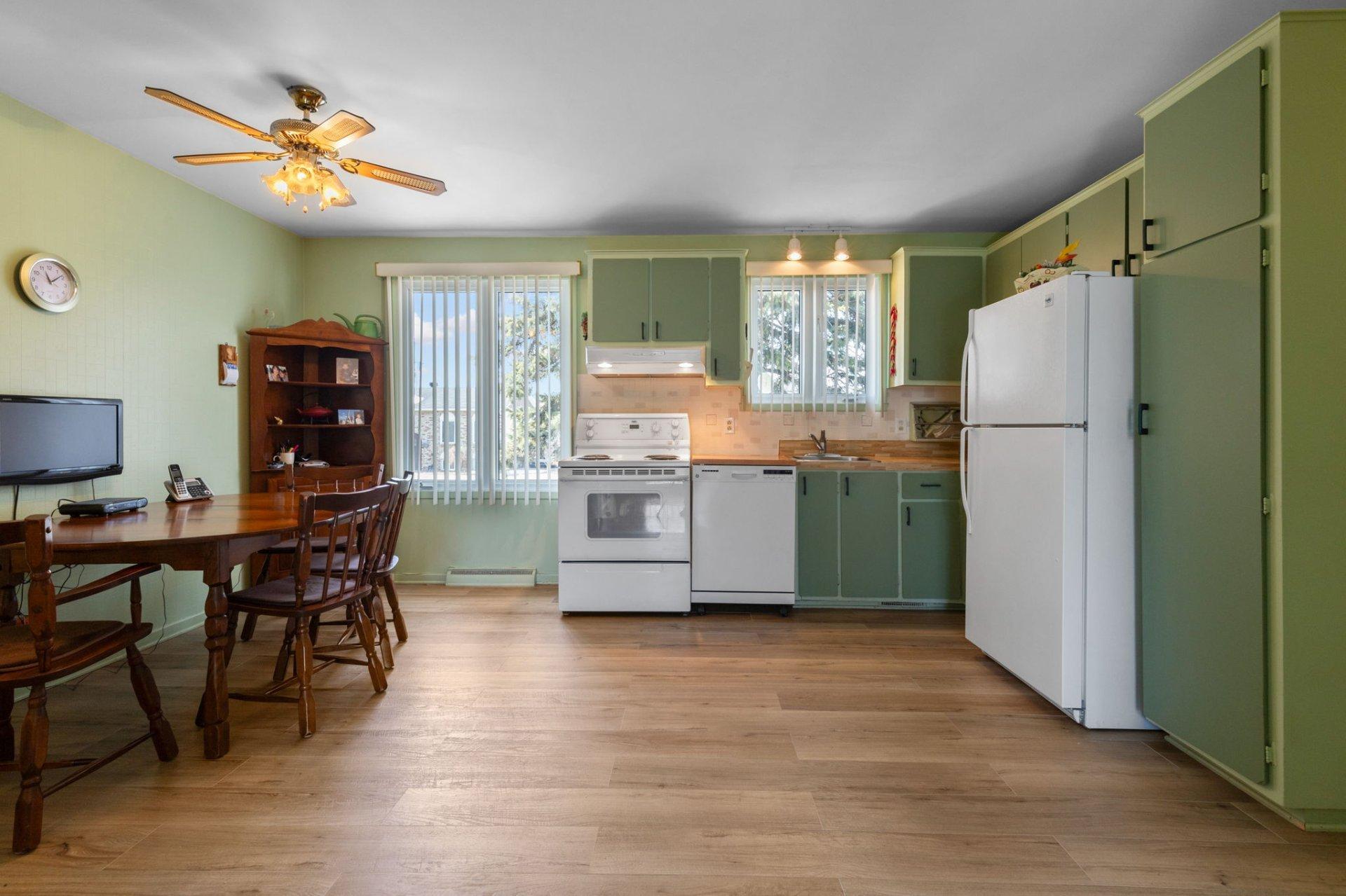 









2670


Crois. Anjou

,
Brossard,




QC
J4Z3B6

